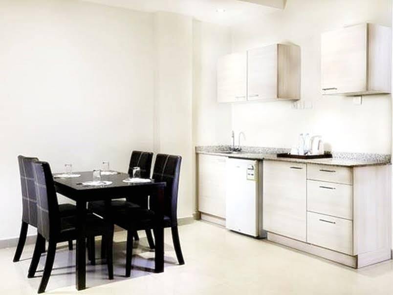 Lily Hotel Suite Hofuf エクステリア 写真